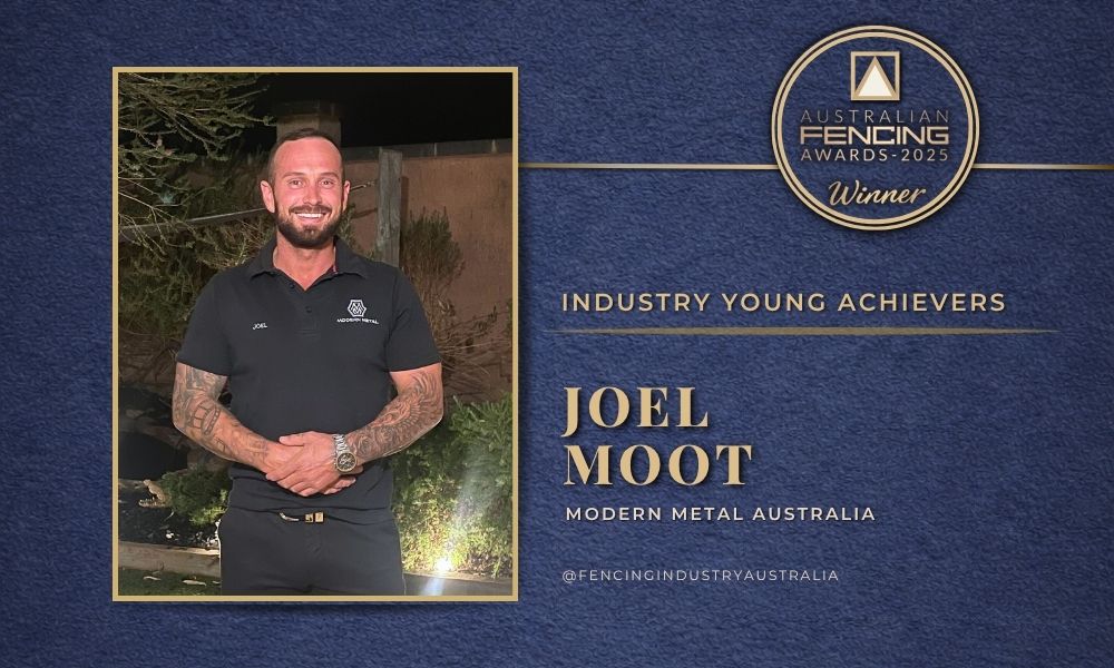 Joel Moot recognised as an Industry Young Achiever at the 2025 Australian Fencing Awards